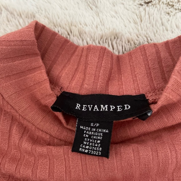 Ribbed Bodycon Turtleneck Fitted Dress w Open Back - Picture 4 of 6